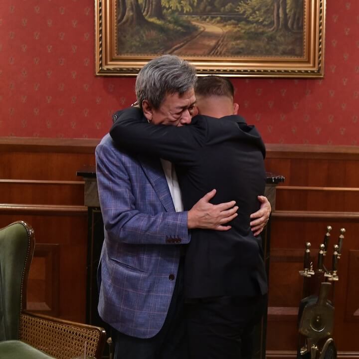 hug-sultan